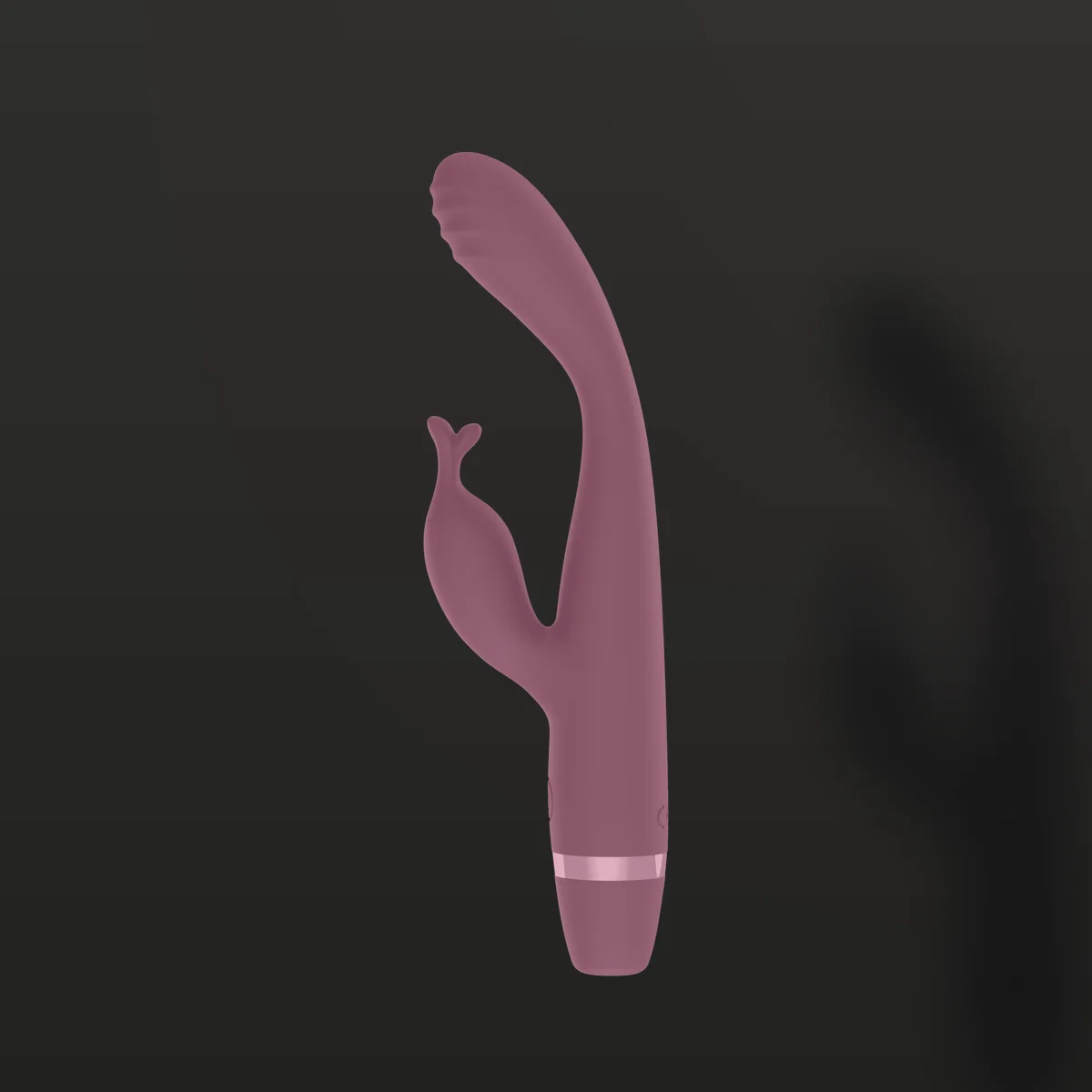 Vibrador rabbit LY022 em pé: haste com ponta ondulada, braço de coelho e anel cromado no cabo